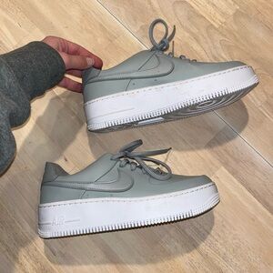 Nike Air Force 1 Sage Low Sneakers - Gray and White